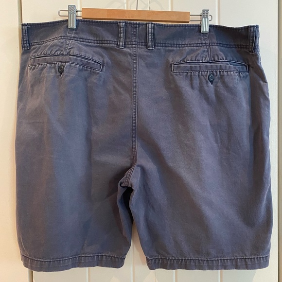 Old Navy ‘Broken-in Khaki’ shorts - Picture 3 of 5